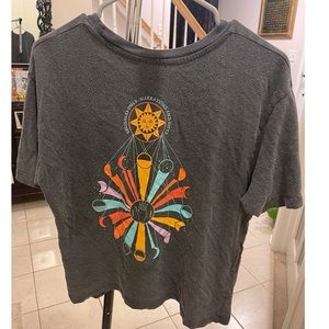 🧡 URBAN OUTFITTERS GRAPHIC TEE